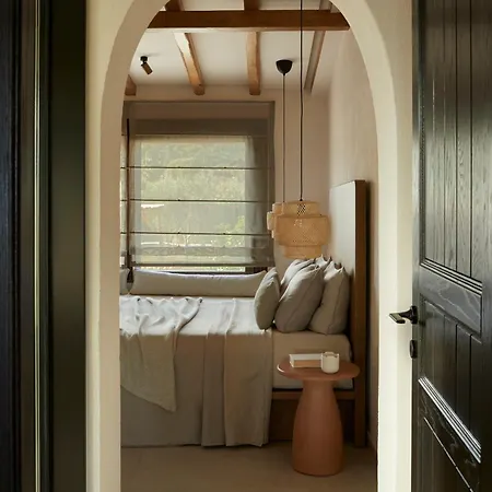 Merilen Villa Develíkia