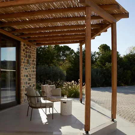 Merilen Villa Develíkia